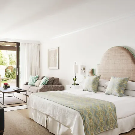 Club - Golf & Отель