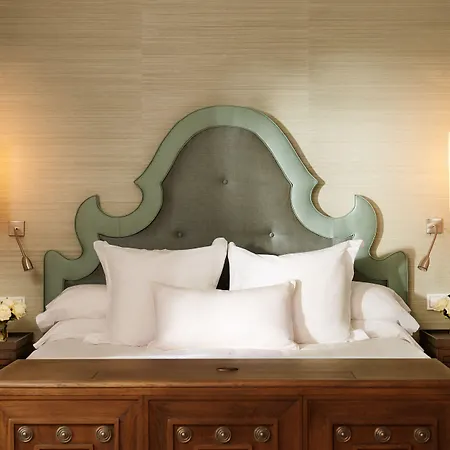 Club - Golf & מלון מארבלה